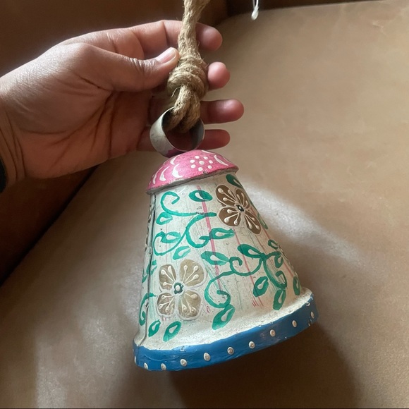 Hand painted bell 🔔 - Picture 5 of 7